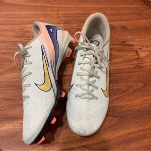 Nike CR7 Soccer Cleats in Cream and Blue